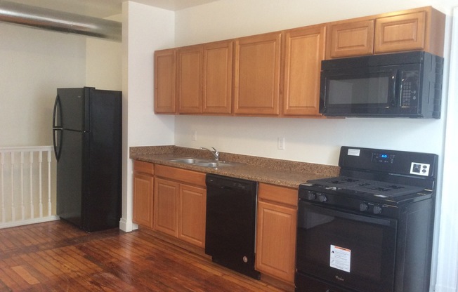 1 bed, 1 bath, $895, Unit Apt 3