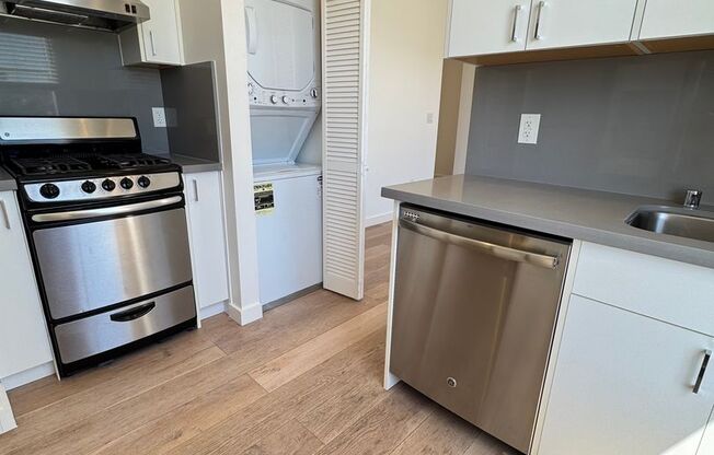 720 Baker Street (1292r)