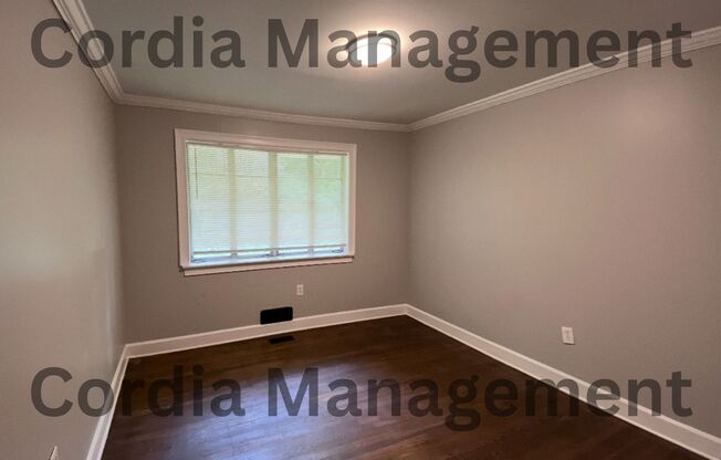 2 Bedroom For Rent in Decatur - Gorgeous Hardwood Floors - Pet Friendly