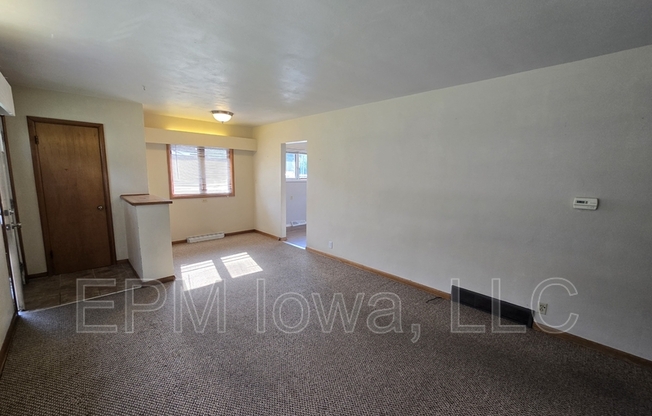 1522 W 4 ST