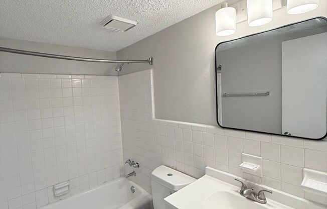 1 bed, 1 bath, 750 sqft, $1,145, Unit 3D
