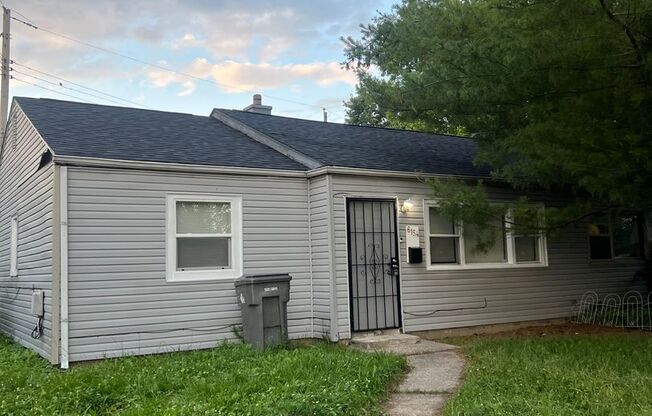 6154 Commodore Dr