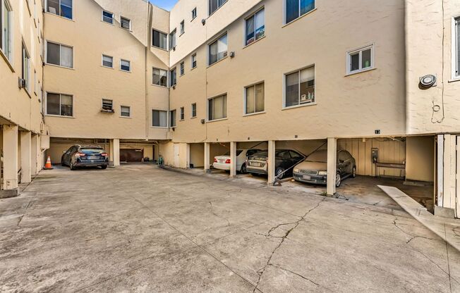 Studio, 1 bath, $2,095, Unit 329