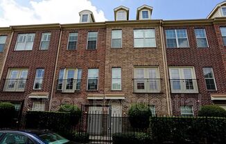 1913 Gillette St