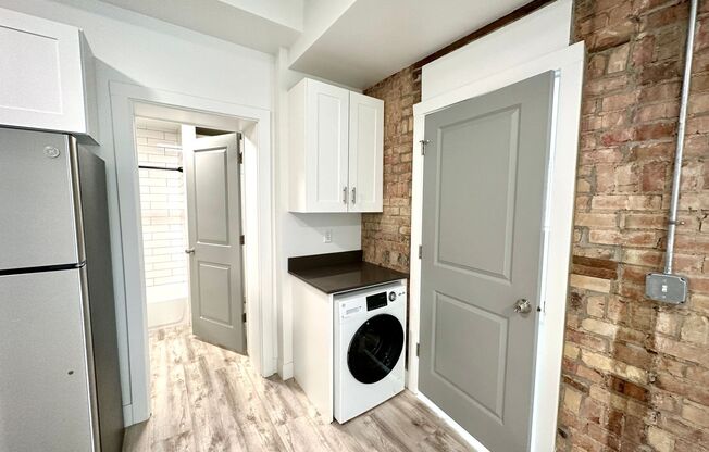 Studio, 1 bath, 208 sqft, $1,199, Unit 3E