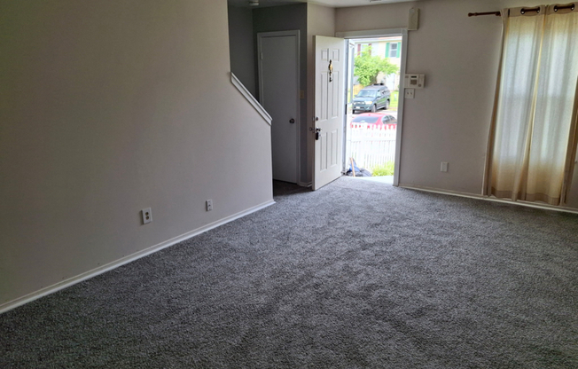 21 HOLCUMB CT