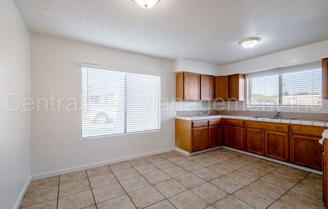 3308 Loyalton Ave