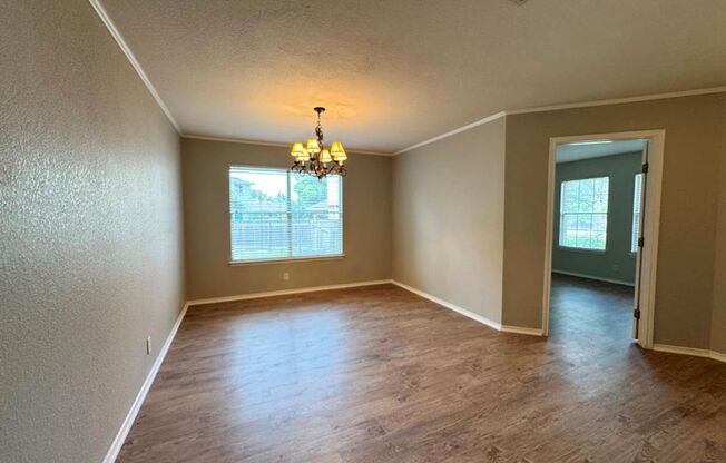 Welcome to 103 Grant Court – a spacious retreat nestled on a quiet cul-de-sac!