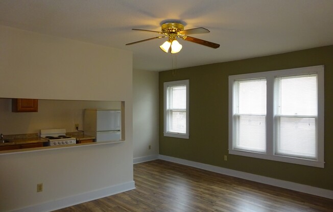 11  -  1706 Stevens