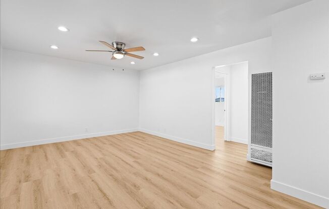 4945 W 118 PL