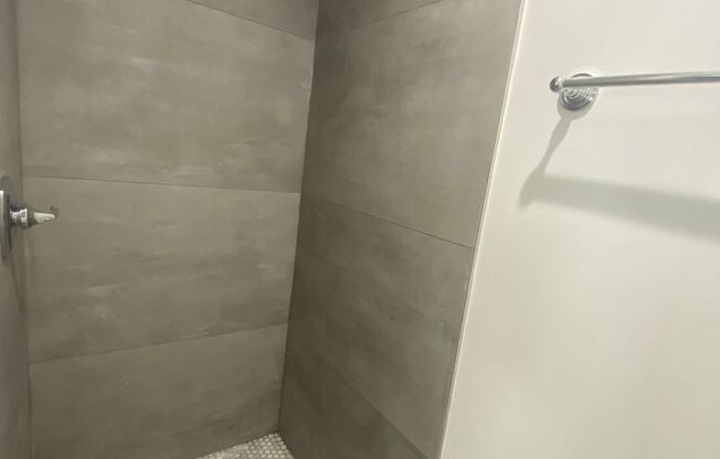 2 beds, 2 baths, $2,750, Unit 304