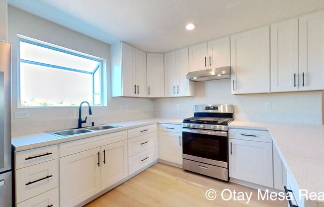 2 beds, 1 bath, 750 sqft, $2,500, Unit 522 7th St Unit D