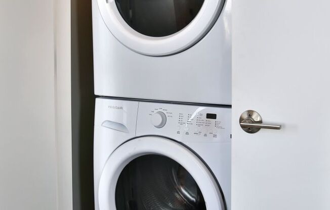 1 bed, 1 bath, 450 sqft, $2,225, Unit 207