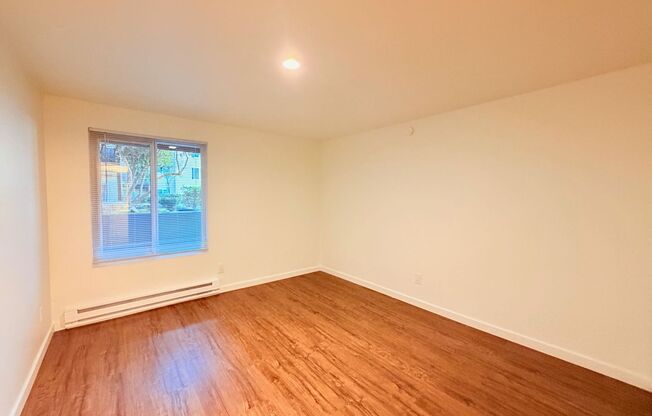 1 bed, 1 bath, 700 sqft, $1,725, Unit 128