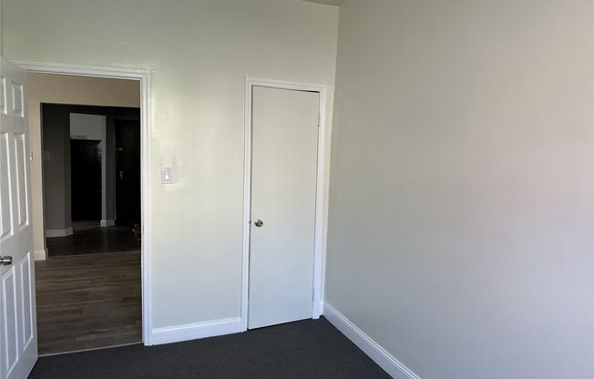 2 beds, 1 bath, 2,500 sqft, $3,070