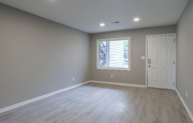 2 beds, 1 bath, 700 sqft, $925, Unit 2108-2 B