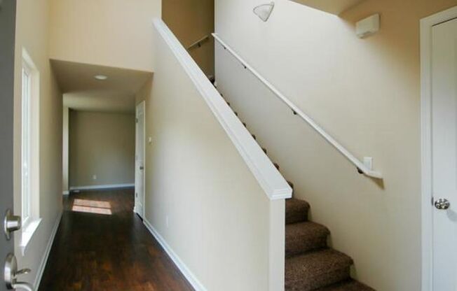 Charming Southeast Portland Home for Rent. 4 bedrooms and 2.5 baths!!!