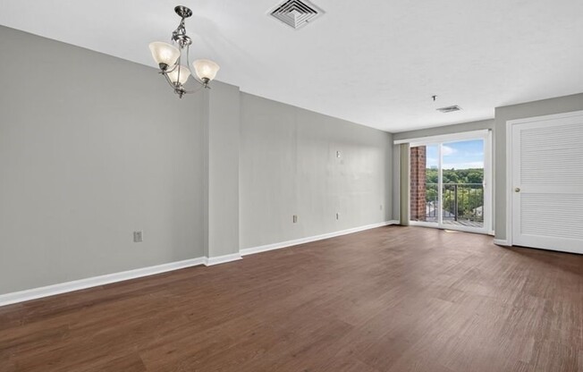 2 beds, 2 baths, 863 sqft, $2,600, Unit Unit 701