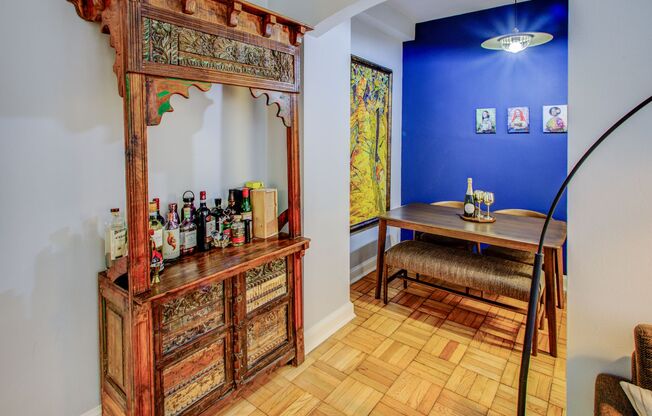 1 bed, 1 bath, $2,300, Unit # 210