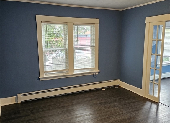 27 PLEASANT ST