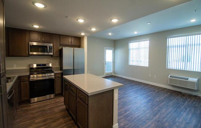 a kitchen or kitchenette at homewood suites by hilton houston stafford sugar at Loma Villas Apartments, San Bernardino, CA