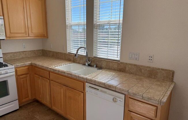 1 bed, 1 bath, $1,900