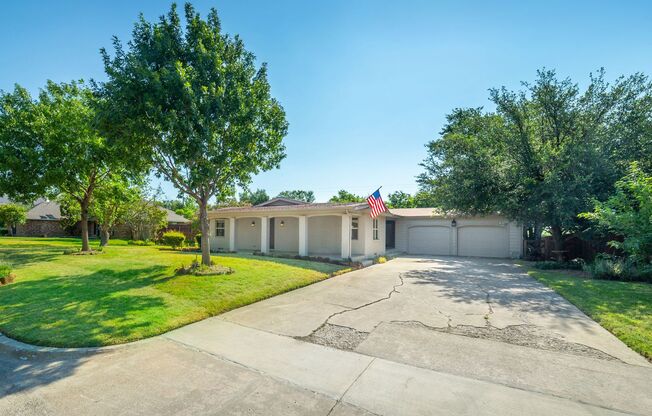 3 Bedroom 2 Bath 2 Car Garage - Backs Up To A Nice Farm