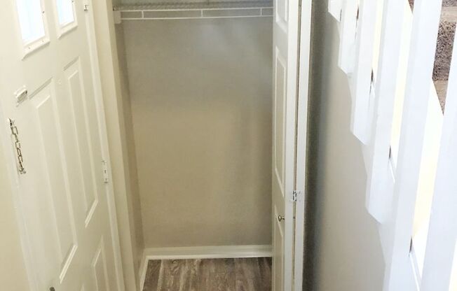 1 bed, 1 bath, 761 sqft, $1,118, Unit 8456f