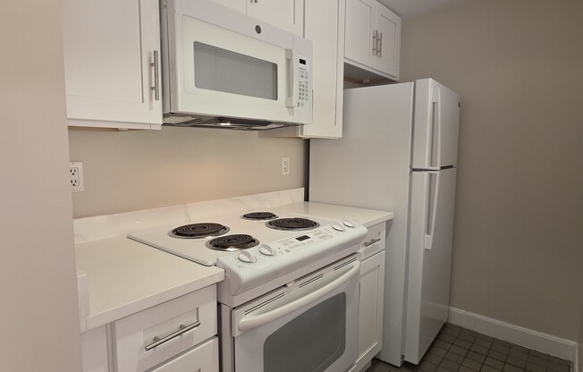 2 beds, 2 baths, 938 sqft, $3,700, Unit 303