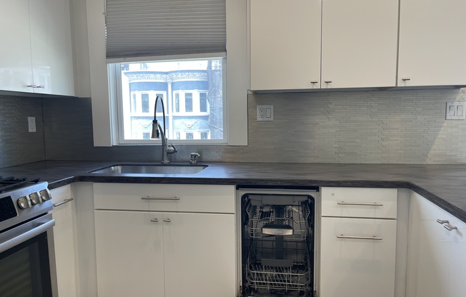 1059 LEAVENWORTH