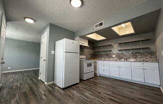 2 beds, 1 bath, 800 sqft, $1,095, Unit Unit C