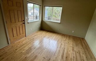 2 beds, 1 bath, $1,595, Unit #6