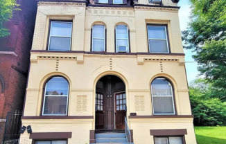 1717 S Tucker Blvd (Maintenance Call First)