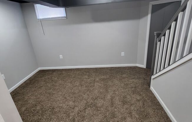 Beatuiful Two Bedroom Town Home