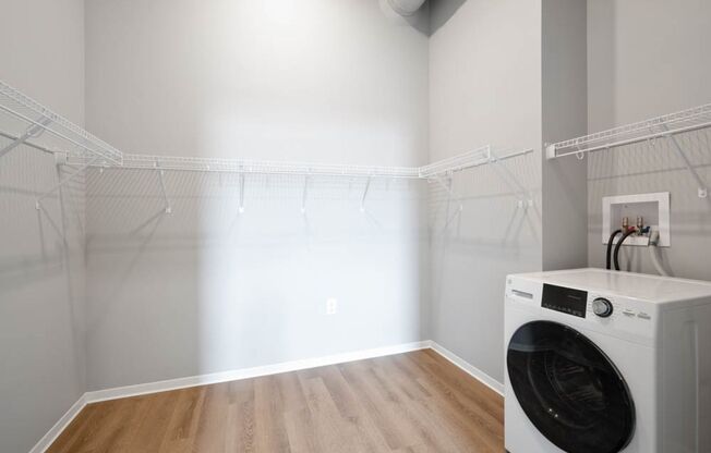 1 bed, 1 bath, 625 sqft, $1,325, Unit 1213