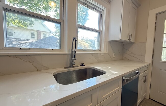 113 ELM AVE