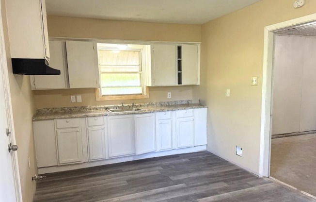 2406 SUNNY DR