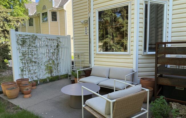 2 beds, 2 baths, $2,499