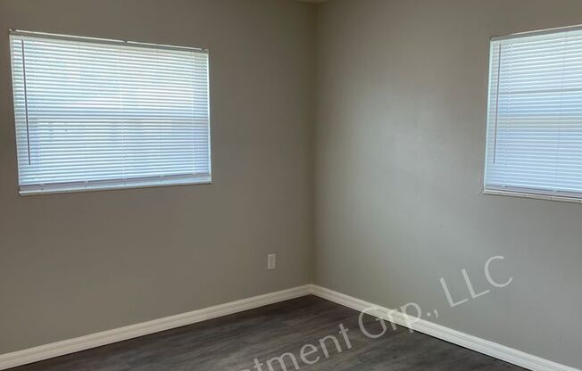 2 beds, 1.5 baths, $1,450, Unit (320)3