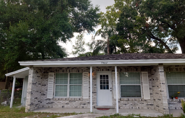 9402 N 15 ST