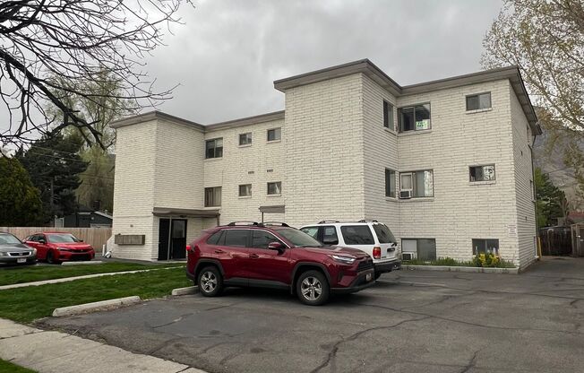 Pet Friendly 1 bed/1 bath