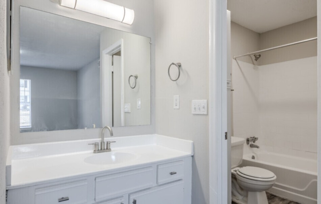 Castle Creek Apartments