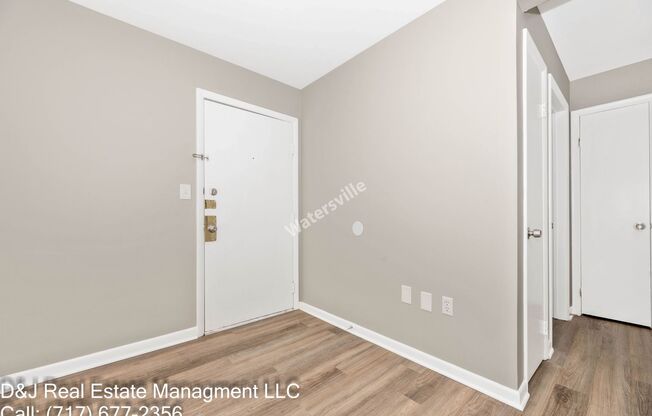2 beds, 1 bath, 900 sqft, $1,695, Unit Apartment 9