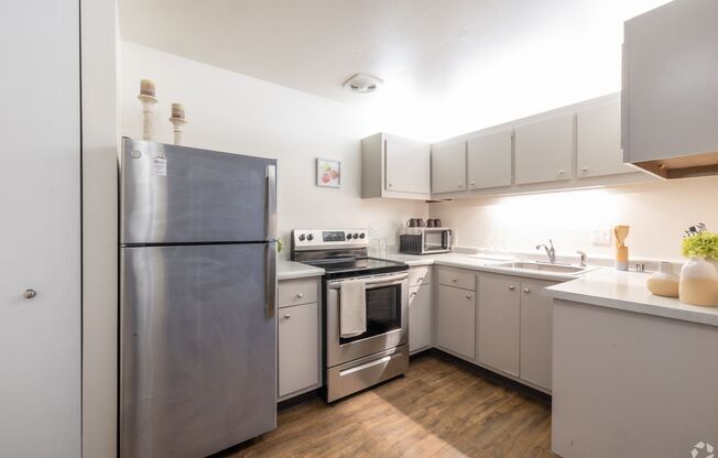 1 bed, 1 bath, 550 sqft, $1,055, Unit 1 Bedroom Waitlist