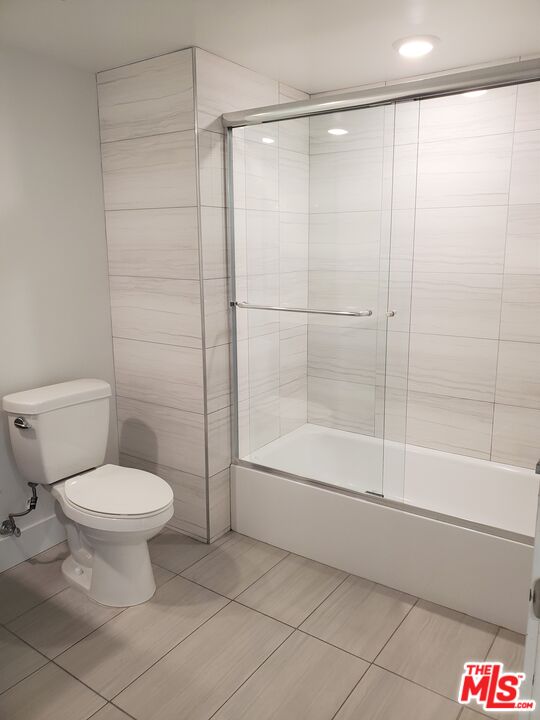 5030 Rosewood Ave Apt 206