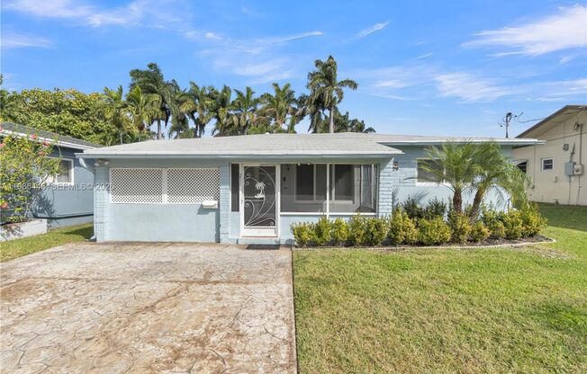 211 SE 1ST TER DANIA, FL 33004