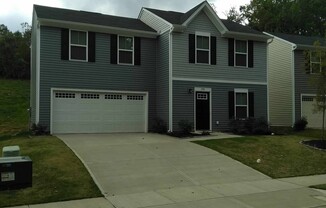 Newer Home Just Minutes From Uptown! Available for 9/12/26