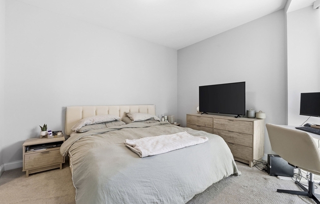 1 bed, 1.5 baths, 926 sqft, $3,975, Unit 309