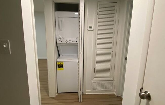 2 beds, 1 bath, 850 sqft, $1,620, Unit 497-D19