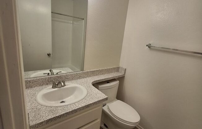 1 bed, 1 bath, 691 sqft, $2,125, Unit 472E